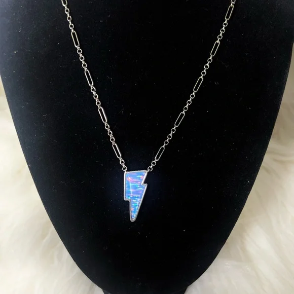 Kendra Scott ⭐️ PROTOTYPE ⭐️Lavender Kyocera Lightning Bolt Silver Necklace - Picture 3 of 3